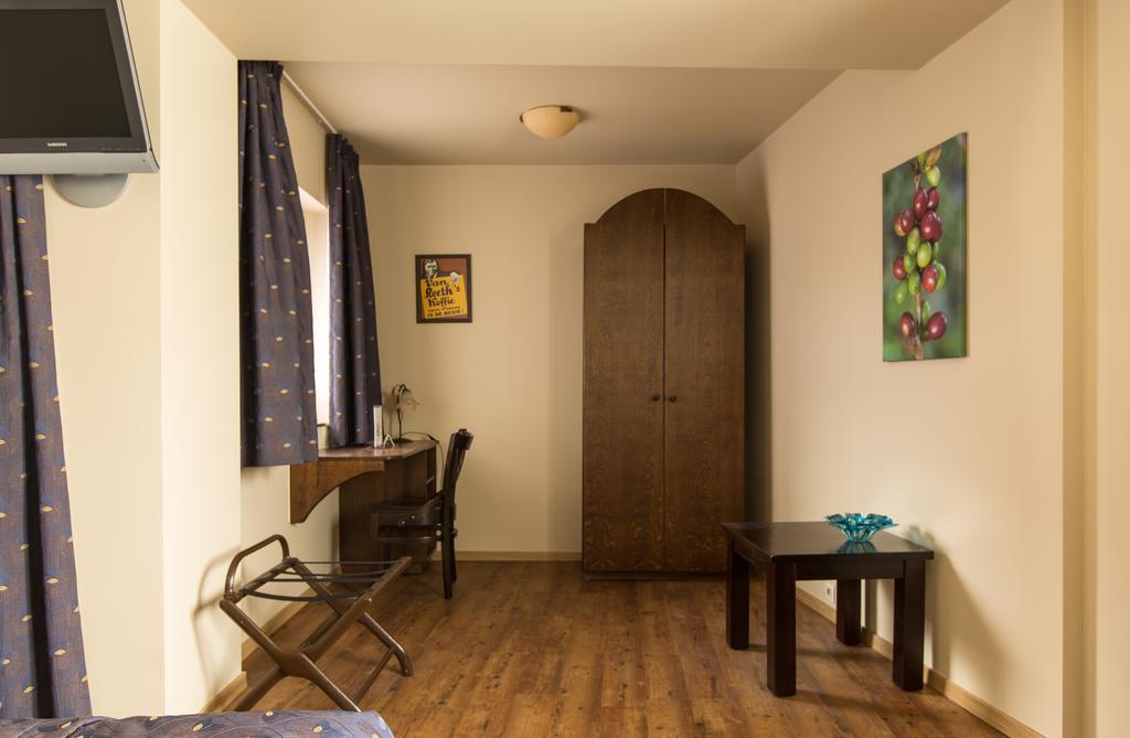 Hotel Van Reeth'S Koffiebranderij Puurs Room photo
